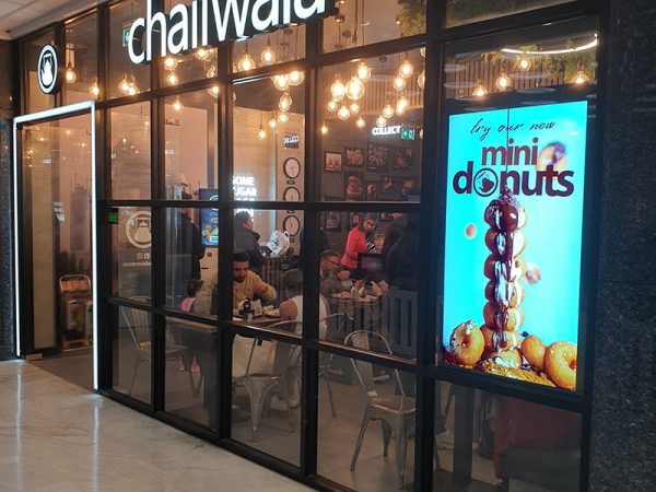 55" Double-Sided Ultra High Brightness Digital Display | 3500 cd/m² Floor Standing Signage - Image 4